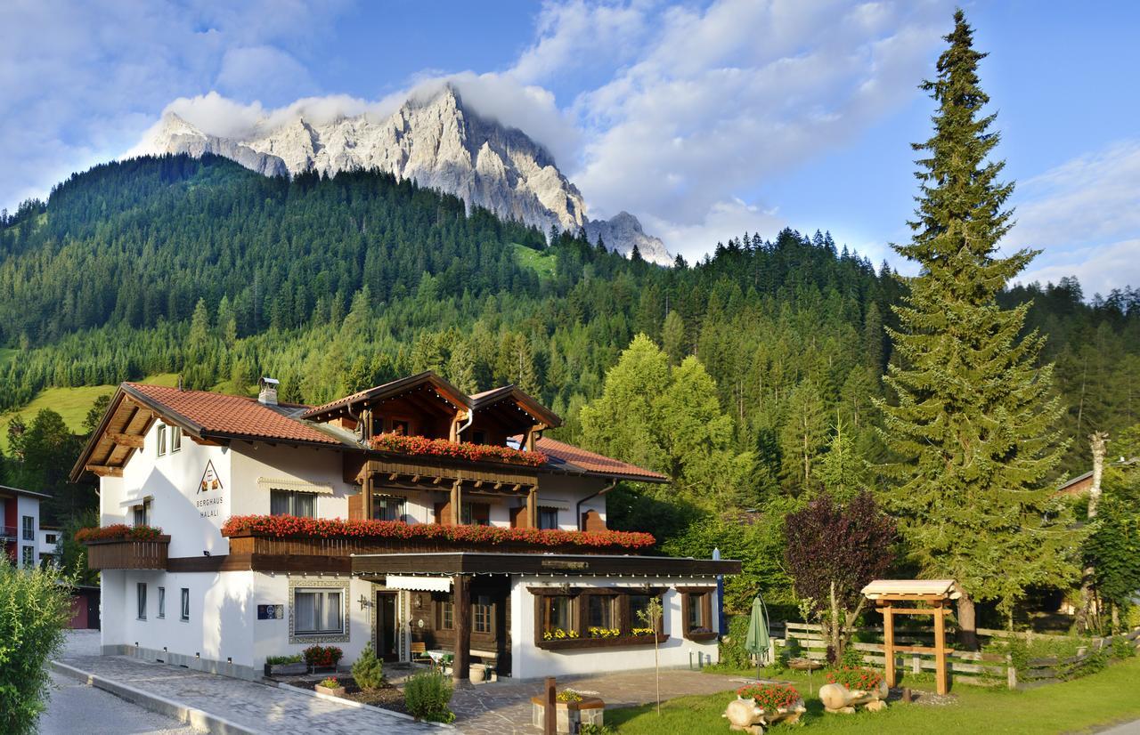 Das Halali - Dein Kleines Hotel An Der Zugspitze Ehrwald Exteriör bild