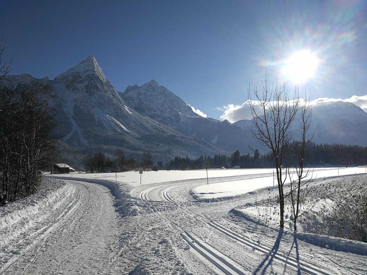 Das Halali - Dein Kleines Hotel An Der Zugspitze Ehrwald Exteriör bild